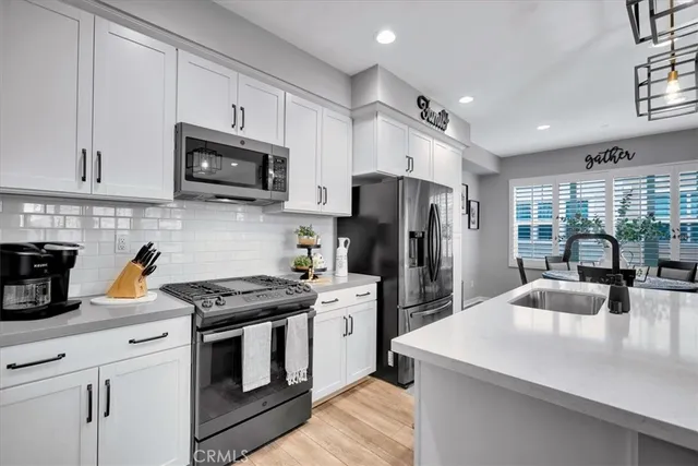 $880,000 | 901 Sunset Ridge, Lake Forest, CA 92610