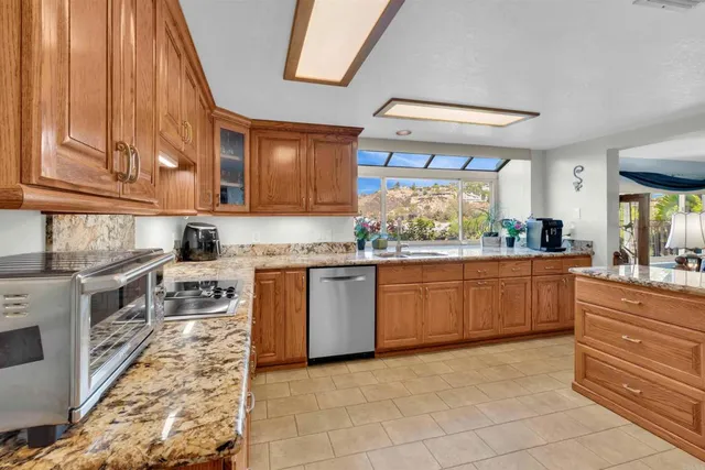 $1,499,000 | 9802 Lyncarol Drive, La Mesa, CA 91941