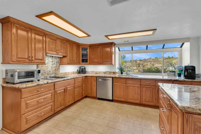 $1,499,000 | 9802 Lyncarol Drive, La Mesa, CA 91941