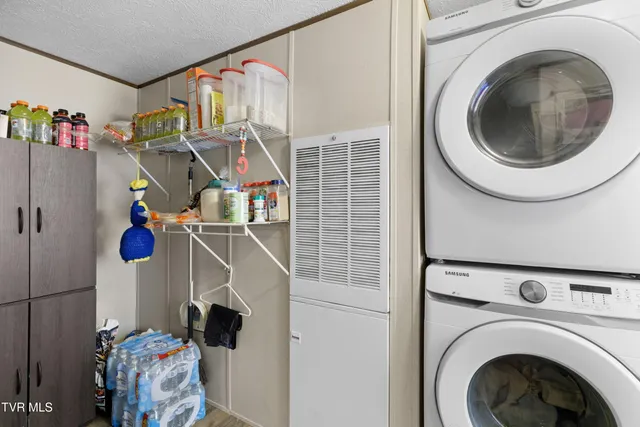 $329,900 | 1473 Highway 33, Tazewell, TN 37879