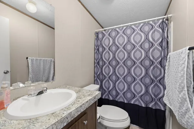 $329,900 | 1473 Highway 33, Tazewell, TN 37879