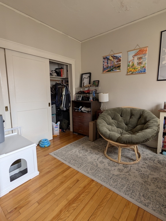 176 Winthrop Road, Unit 8 Brookline, MA 02445 - Photo 4 of 9
