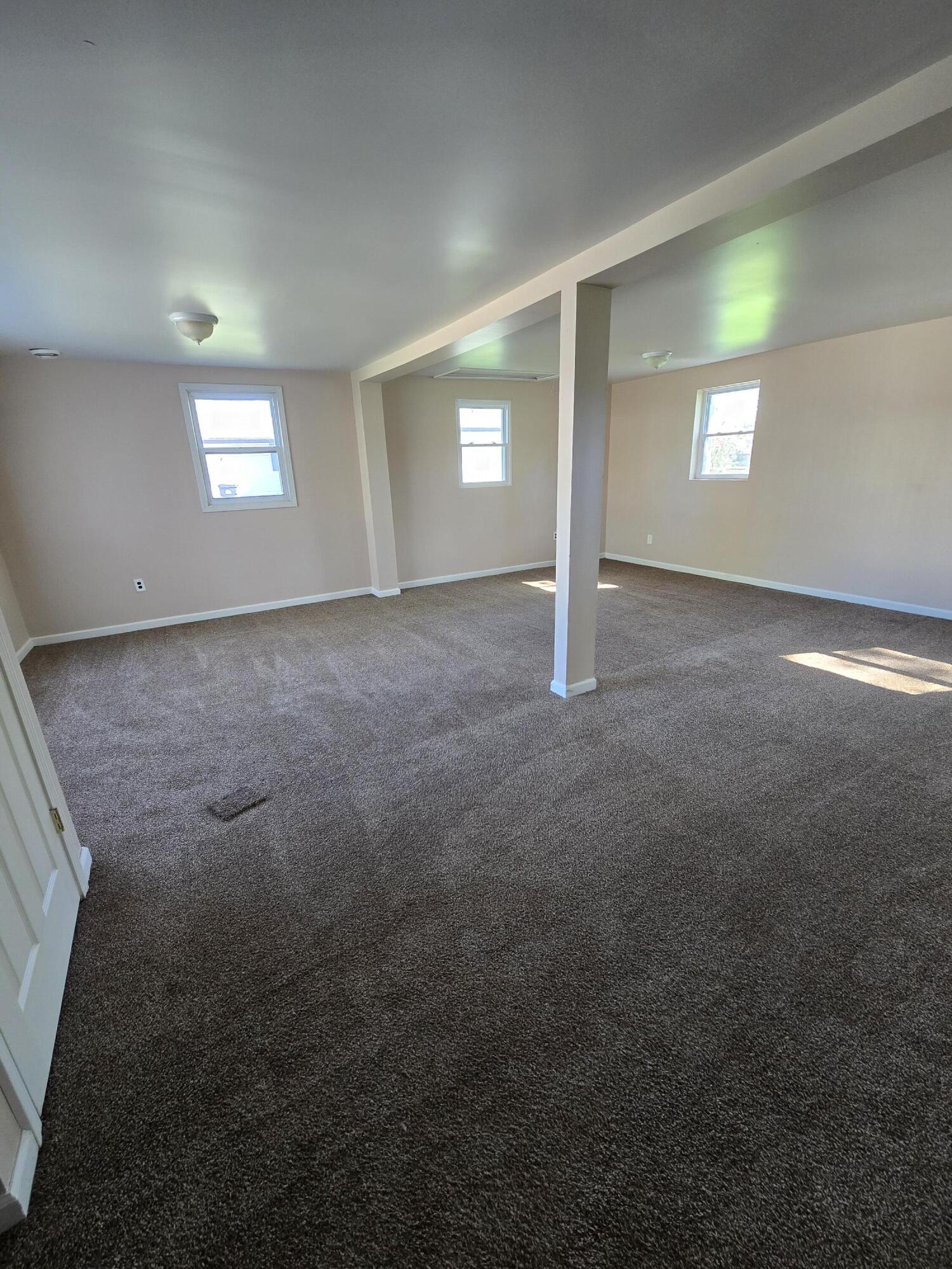 11187 Pardee Road Taylor, MI 48180 - Photo 5 of 20 20250430_101841
