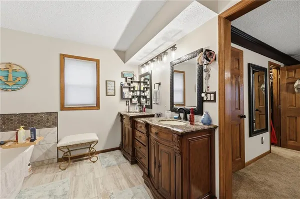 $489,900 | 2200 Northwest Fawn Drive, Blue Springs, MO 64015