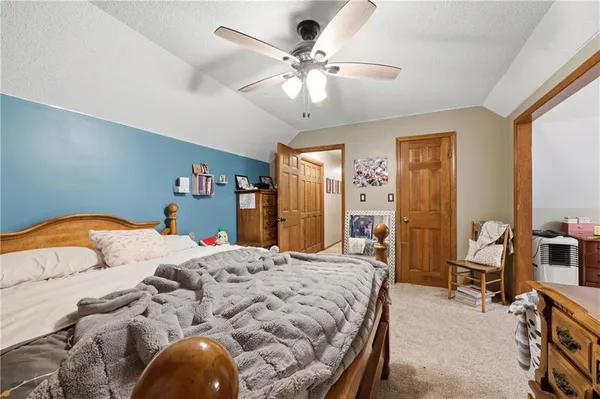 $489,900 | 2200 Northwest Fawn Drive, Blue Springs, MO 64015