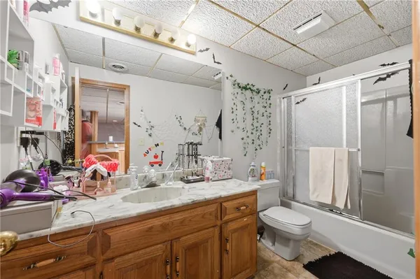 $489,900 | 2200 Northwest Fawn Drive, Blue Springs, MO 64015