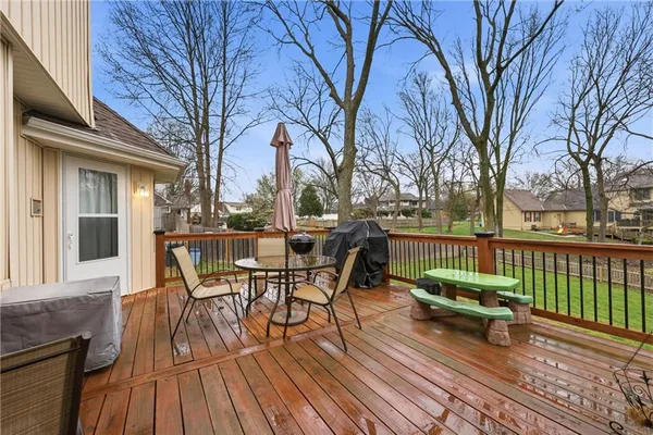 $489,900 | 2200 Northwest Fawn Drive, Blue Springs, MO 64015