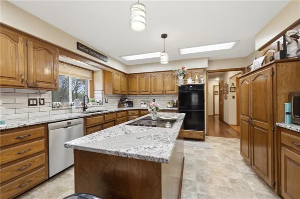 $489,900 | 2200 Northwest Fawn Drive, Blue Springs, MO 64015