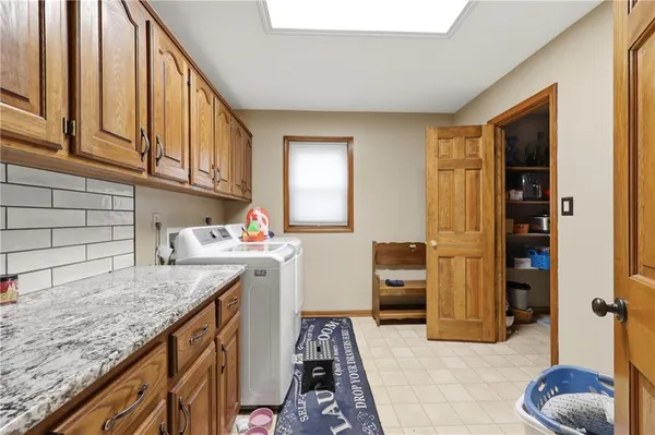 $489,900 | 2200 Northwest Fawn Drive, Blue Springs, MO 64015