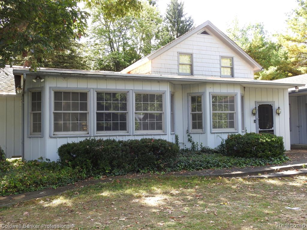 2143 East Newark Road Lapeer, MI 48446 - Photo 2 of 43