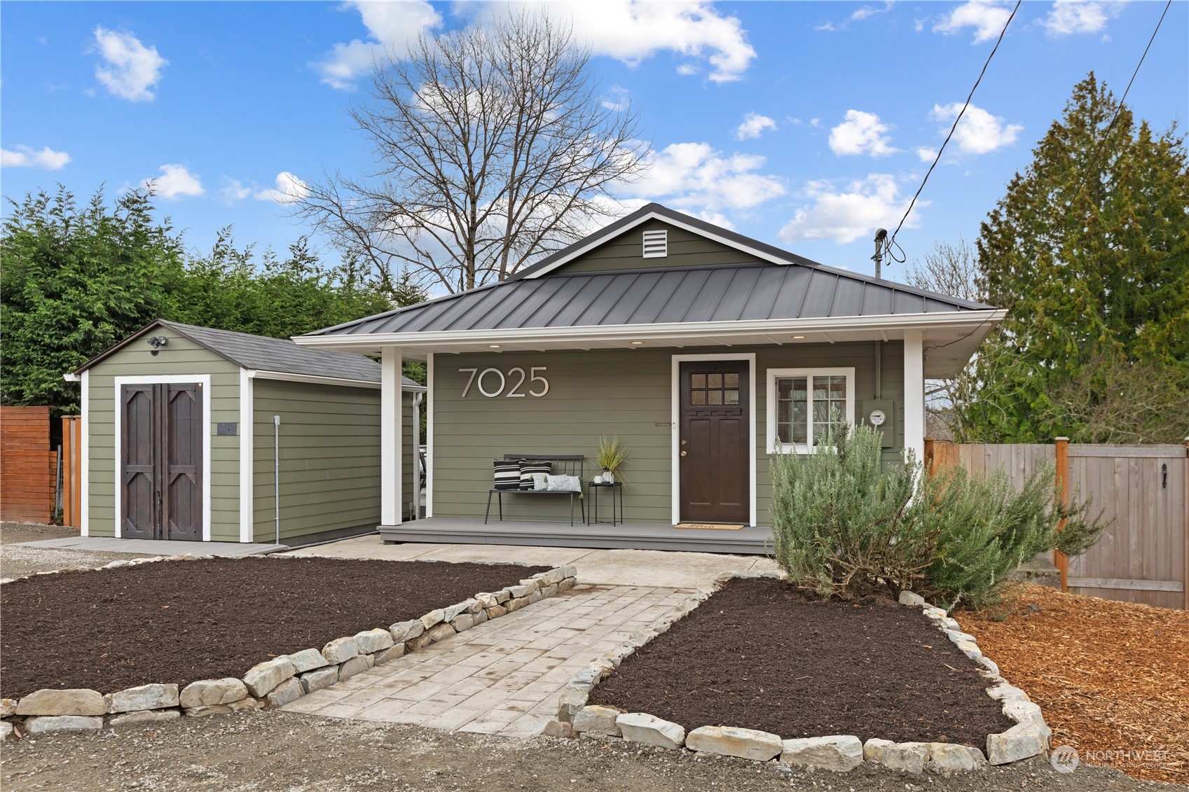 7025 13th Avenue Southwest Seattle, WA 98106 - Photo 2 of 39