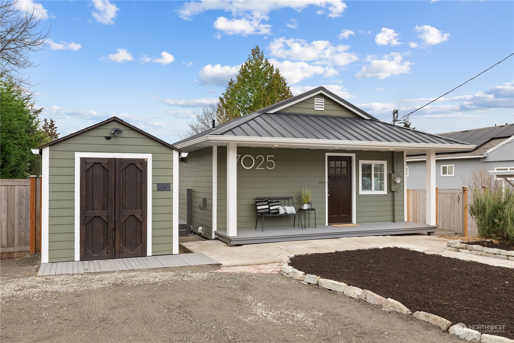 7025 13th Avenue Southwest Seattle, WA 98106 - Photo 3 of 39