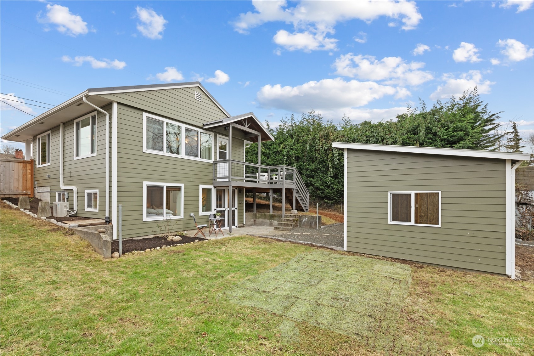 7025 13th Avenue Southwest Seattle, WA 98106 - Photo 34 of 39