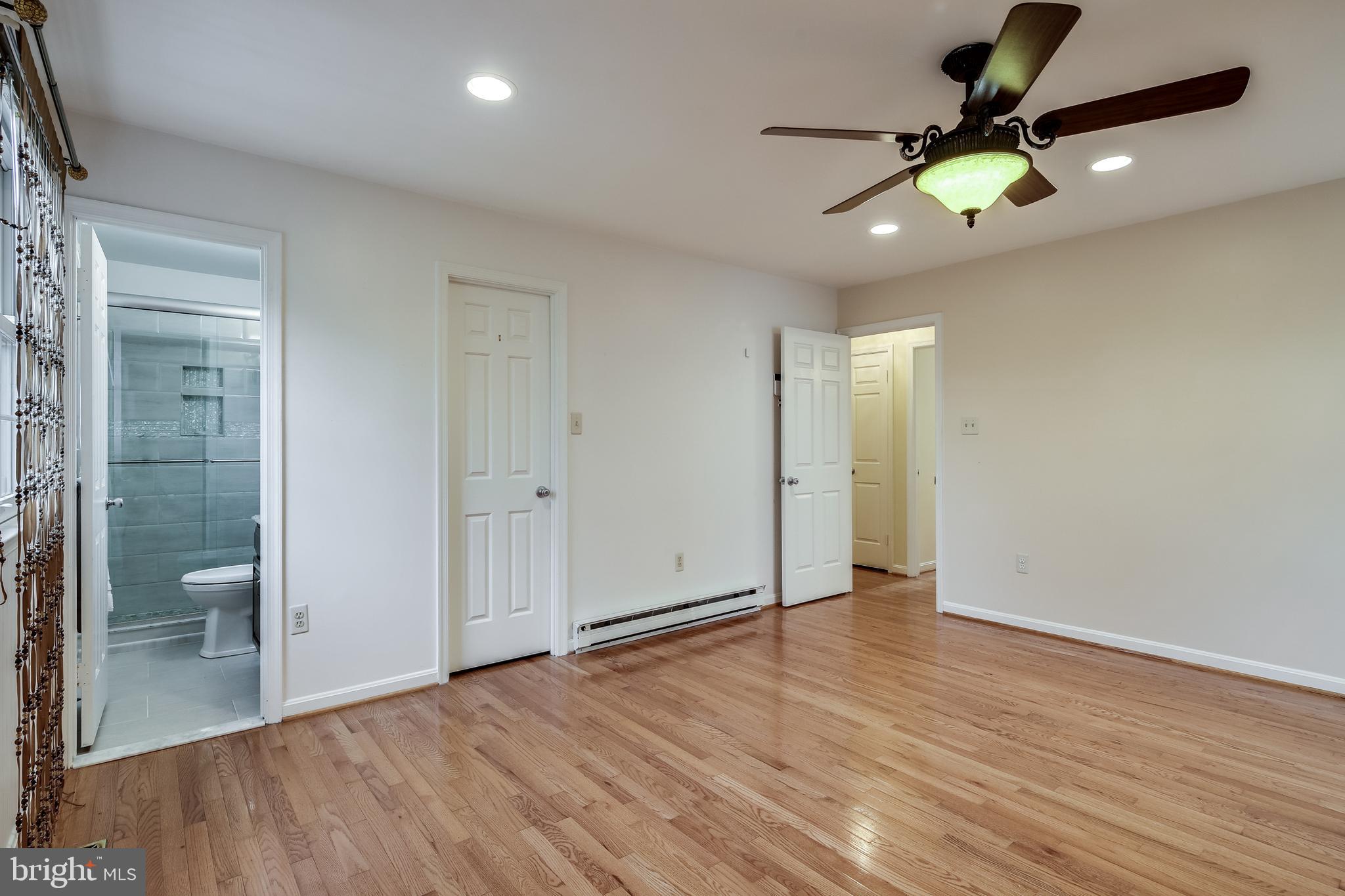 10780 Scaggsville Road Laurel, MD 20723 - Photo 23 of 42 Master Bath En Suite