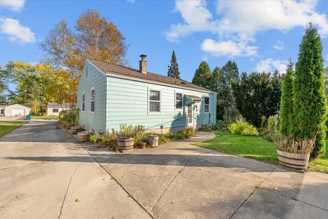 $259,000 | 1109 7th Avenue, Grafton, WI 53024