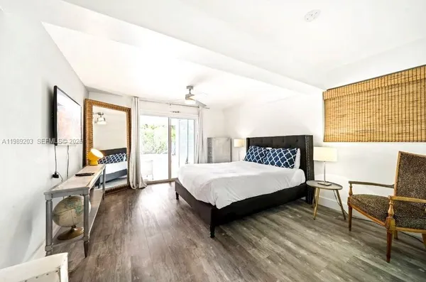 $7,990 | 909 North 13th Court, Hollywood, FL 33019