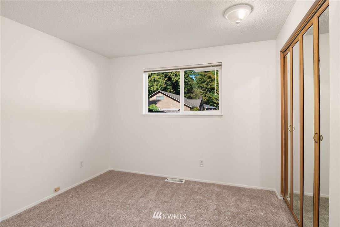 13912 Southeast 141st Street Renton, WA 98059 - Photo 15 of 21 Gallery Image 15