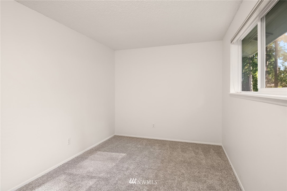 13912 Southeast 141st Street Renton, WA 98059 - Photo 16 of 21 Gallery Image 16