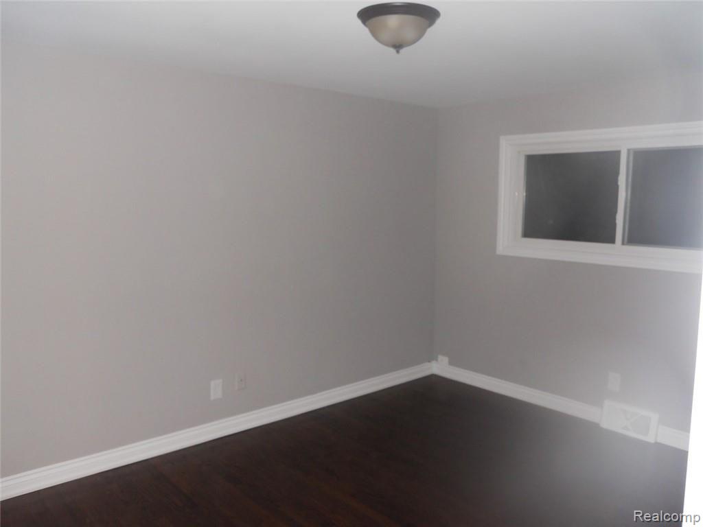 385 Apple Hill Lane Rochester Hills, MI 48306 - Photo 23 of 32