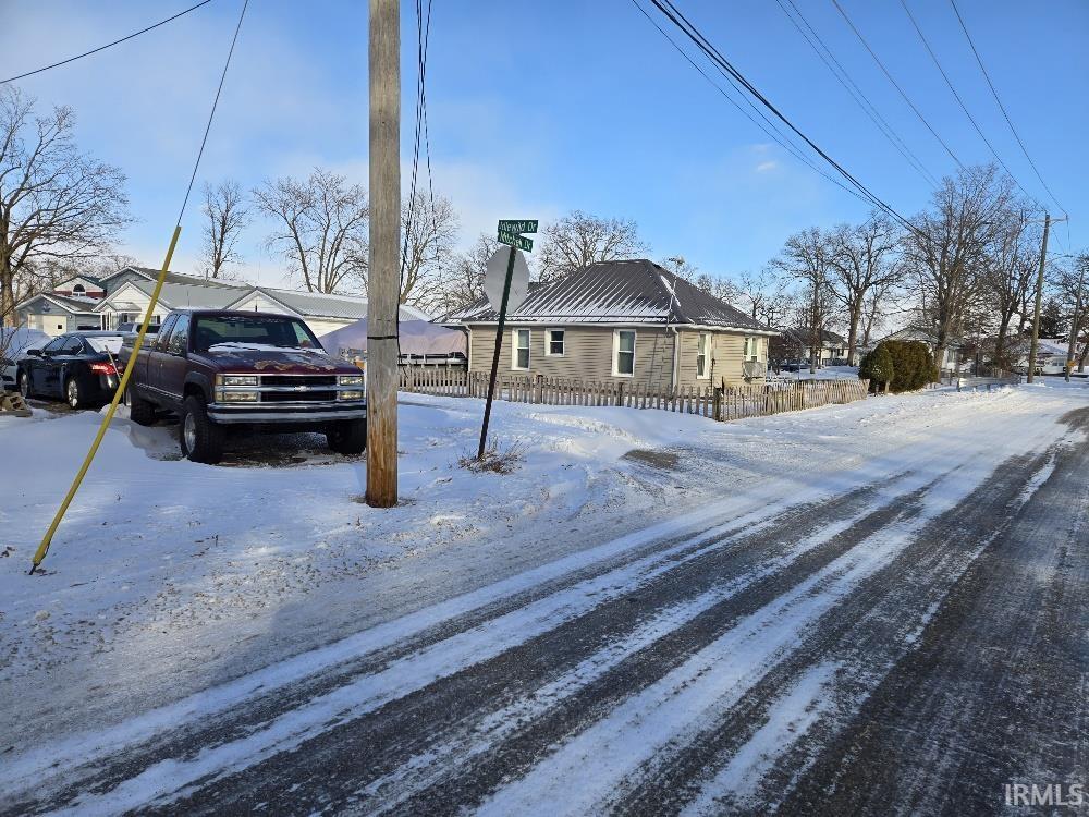 1615 Mitchell Drive Rochester, IN 46975 - Photo 4 of 11