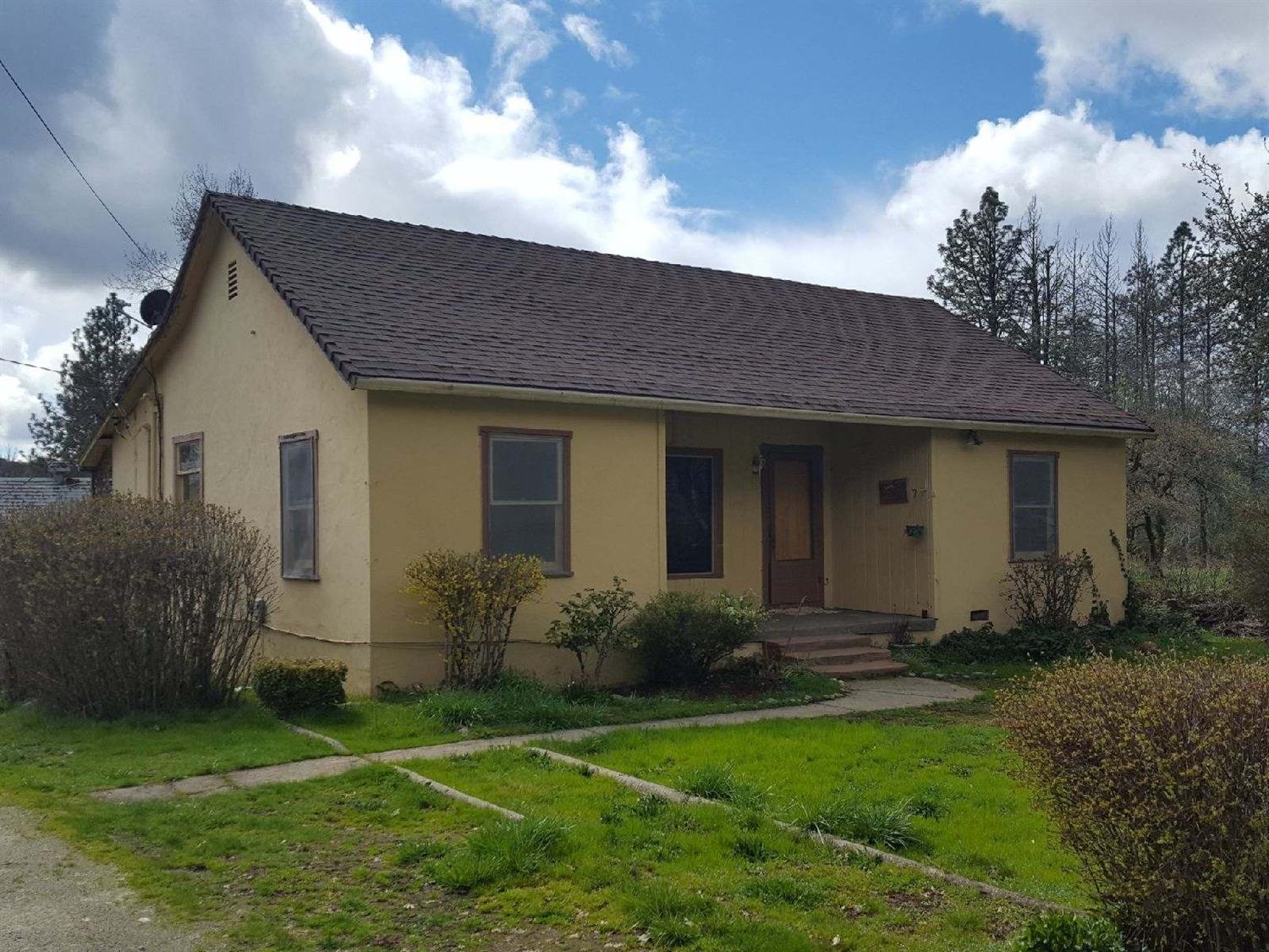 5474 Monument Drive Grants Pass, OR 97526 - Photo 1 of 19 Primary Photo