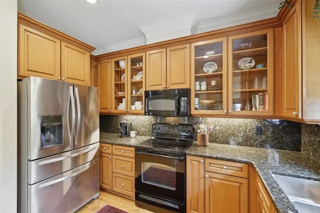 $3,500 | 2320 Water Oaks Lane, Unit 111, Vero Beach, FL 32962