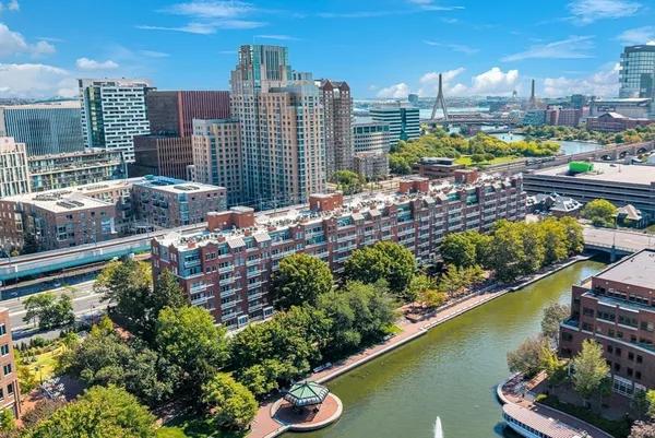 $849,000 | 4 Canal Park, Unit PH8, Cambridge, MA 02141