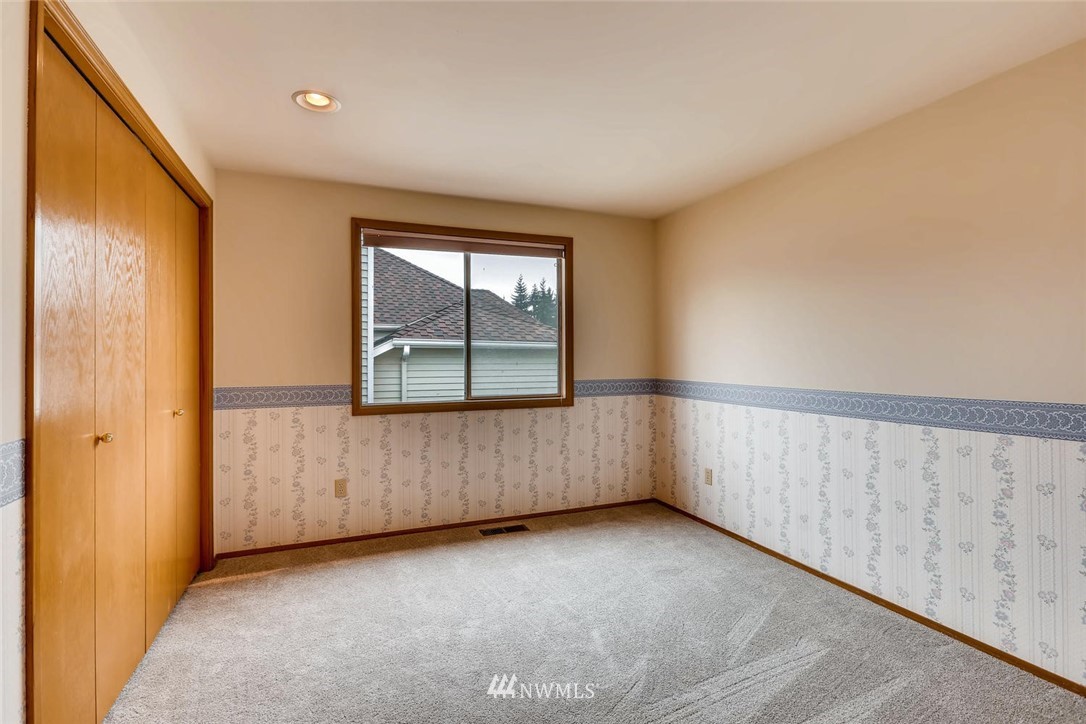 4608 Northeast 19th Street Renton, WA 98059 - Photo 21 of 25