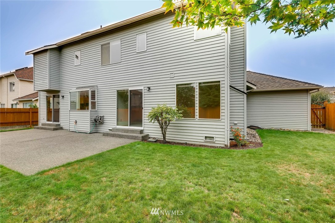 4608 Northeast 19th Street Renton, WA 98059 - Photo 23 of 25