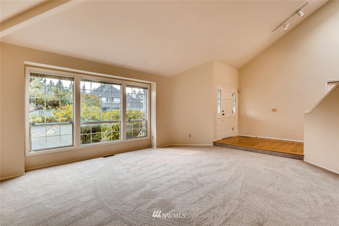 4608 Northeast 19th Street Renton, WA 98059 - Photo 4 of 25