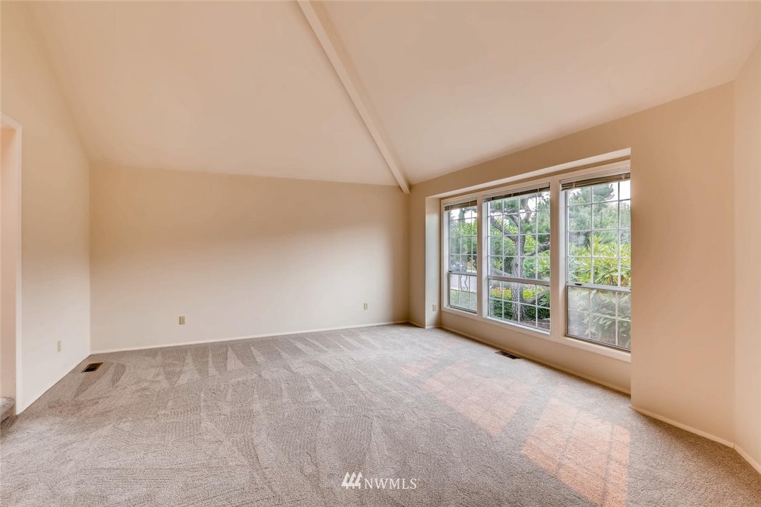 4608 Northeast 19th Street Renton, WA 98059 - Photo 5 of 25