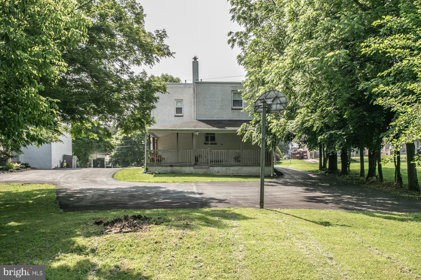 1408 Butler Pike Conshohocken, PA 19428 - Photo 14 of 56