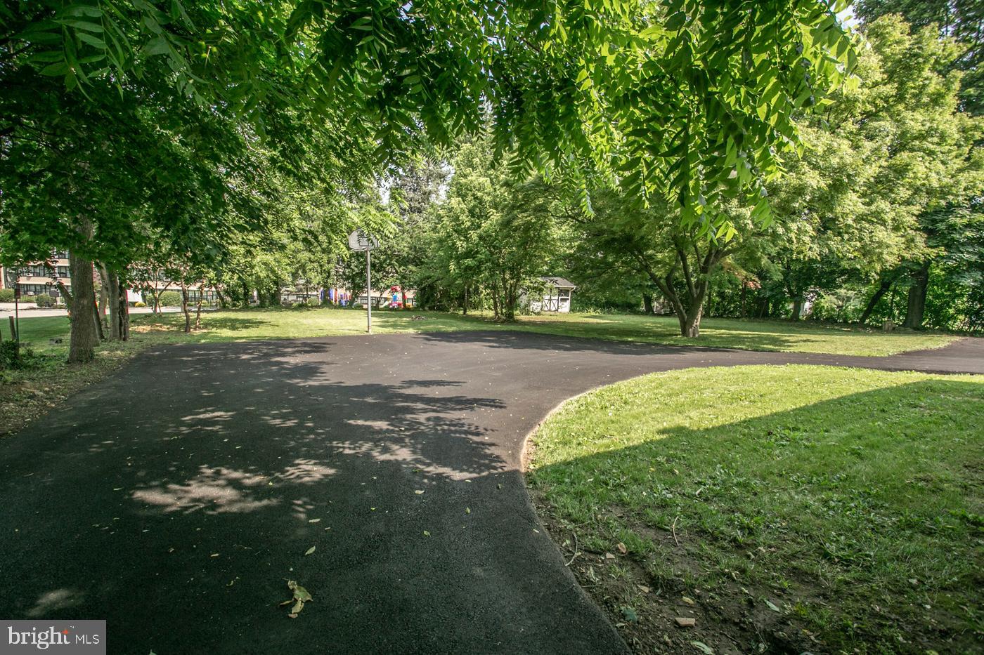 1408 Butler Pike Conshohocken, PA 19428 - Photo 15 of 56