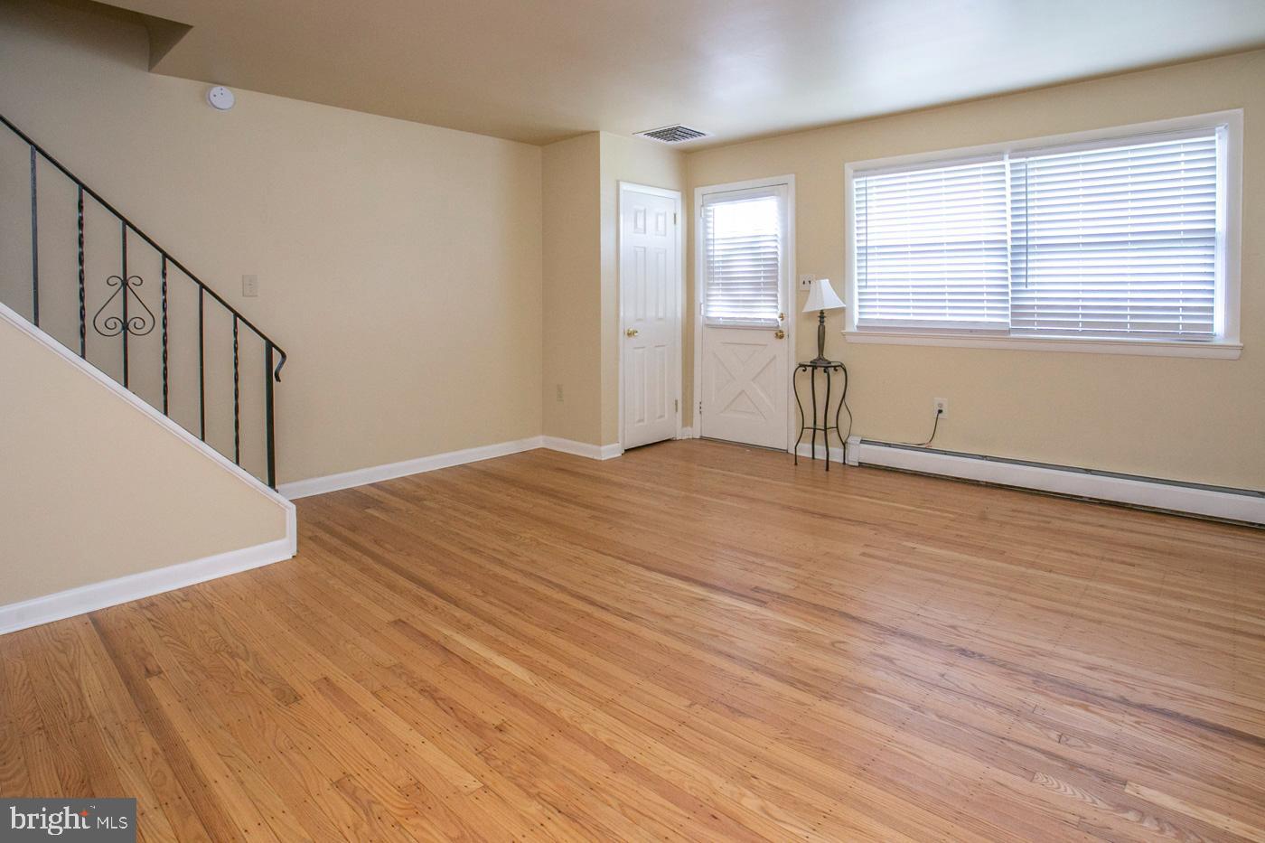 1408 Butler Pike Conshohocken, PA 19428 - Photo 20 of 56 Living Room