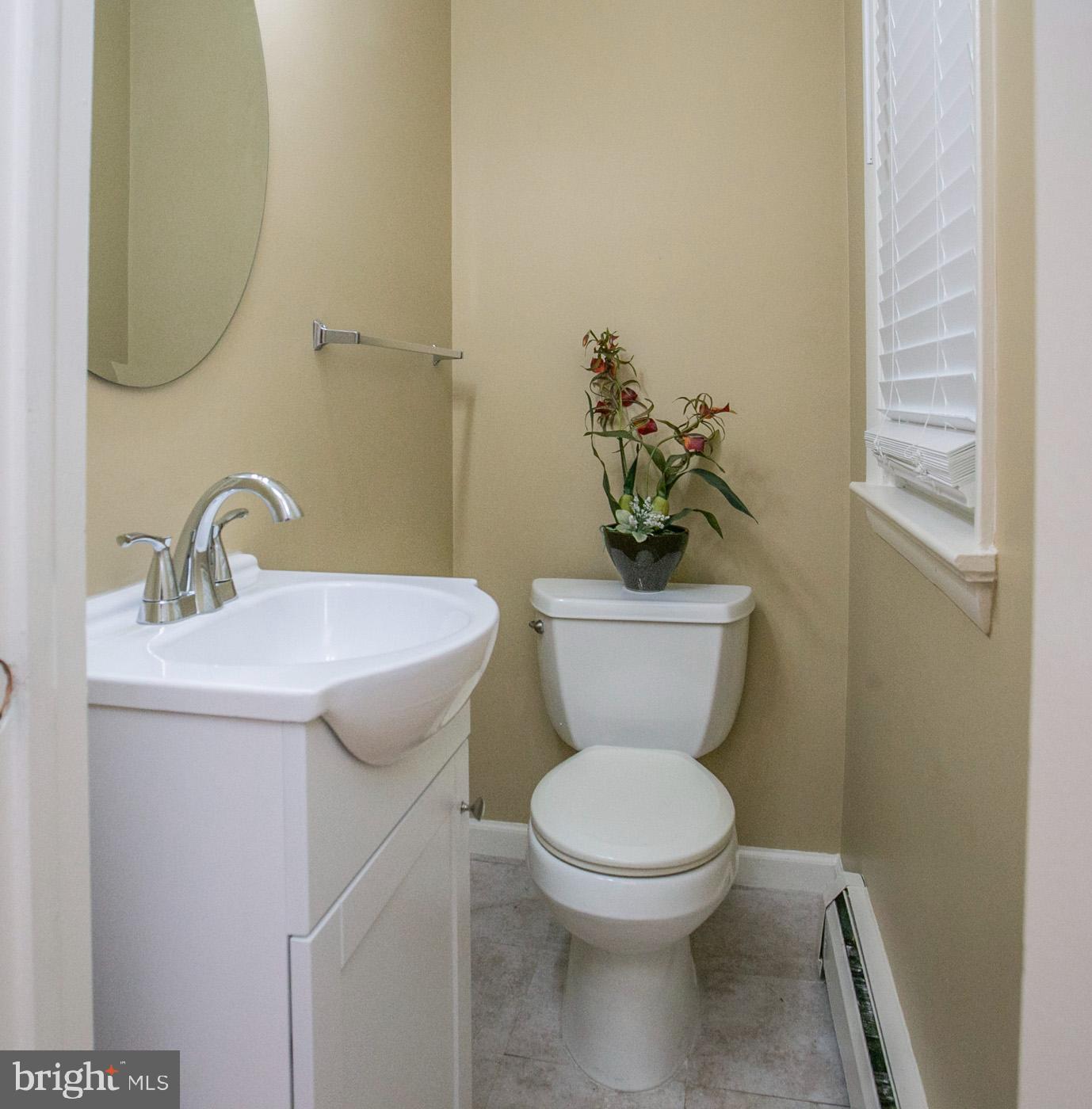 1408 Butler Pike Conshohocken, PA 19428 - Photo 27 of 56 Powder Room