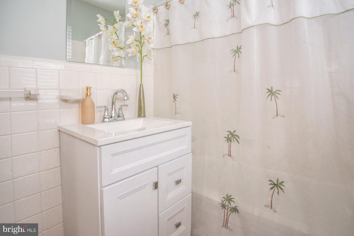 1408 Butler Pike Conshohocken, PA 19428 - Photo 42 of 56