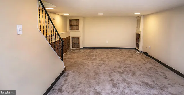 a view of a field with trees