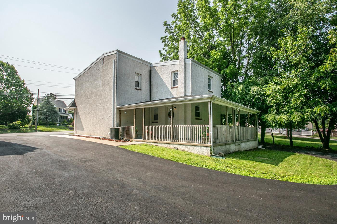 1408 Butler Pike Conshohocken, PA 19428 - Photo 7 of 56 Side parking