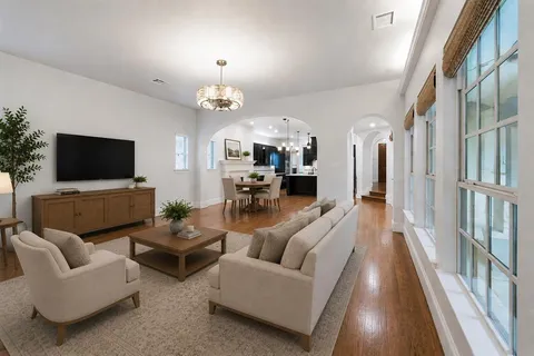 $850,000 | 2201 Austin Waters, Carrollton, TX 75010