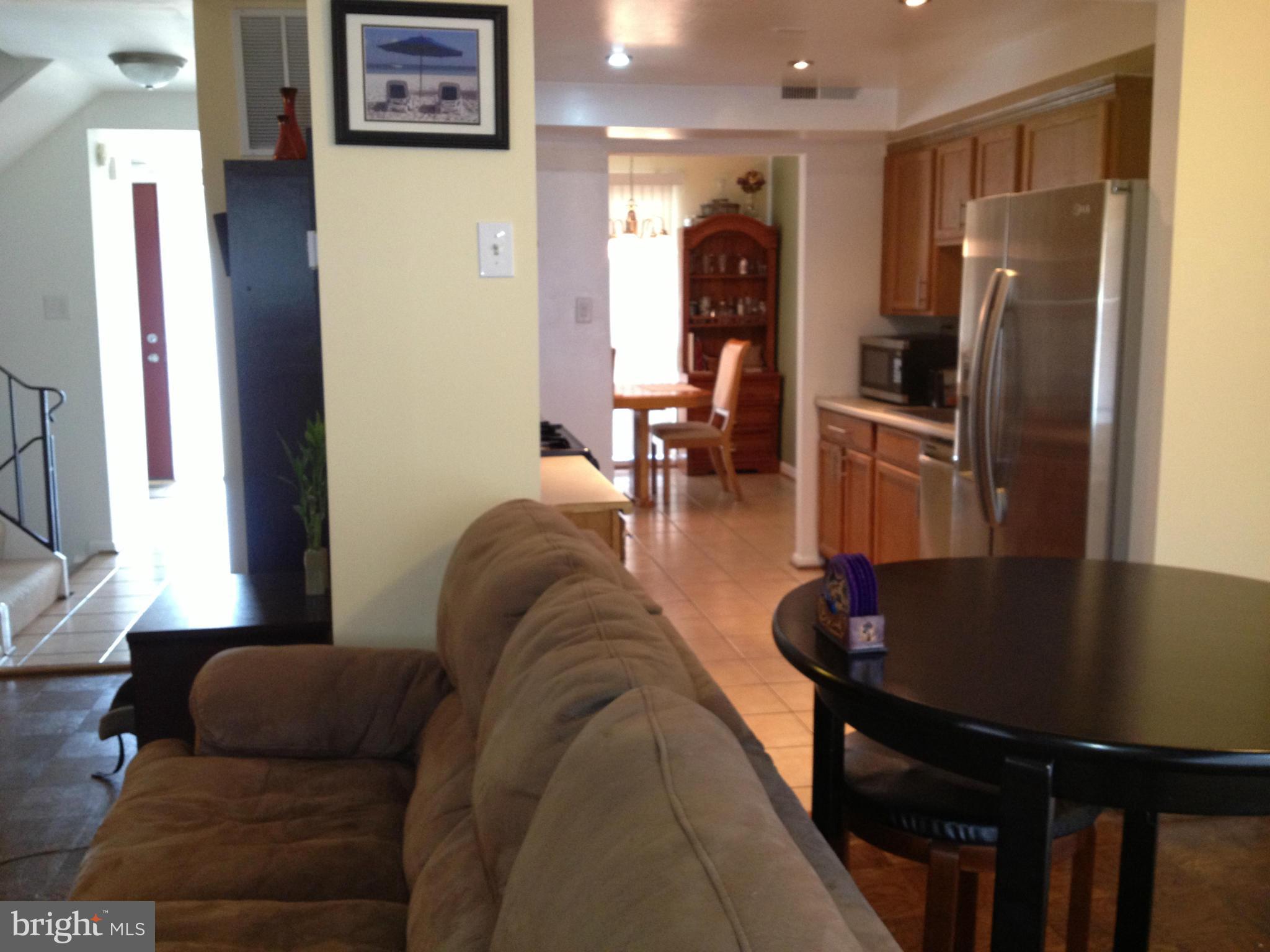 577 Summit Hall Road Gaithersburg, MD 20877 - Photo 2 of 18 Dining Room