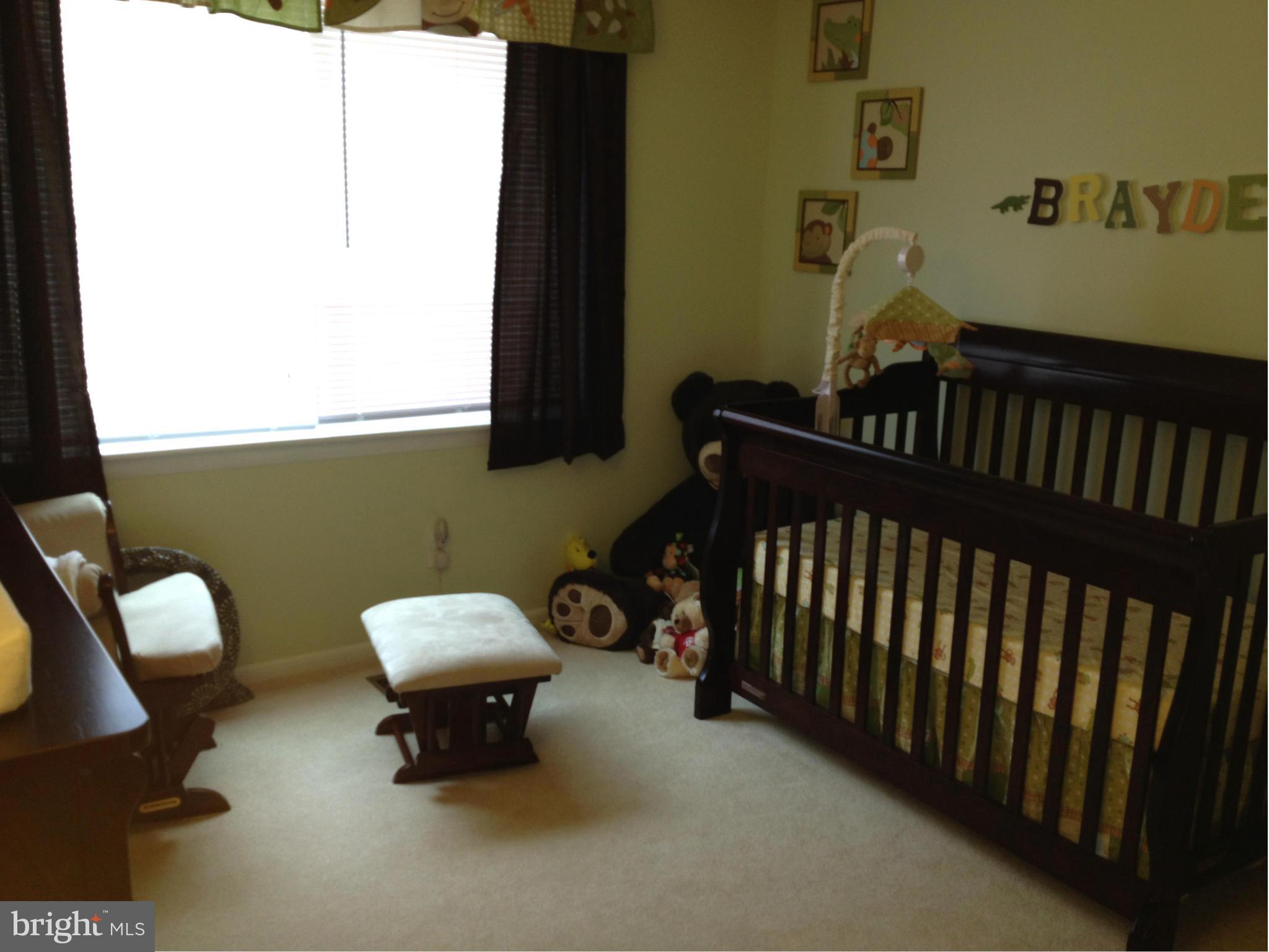 577 Summit Hall Road Gaithersburg, MD 20877 - Photo 17 of 18 Bedroom