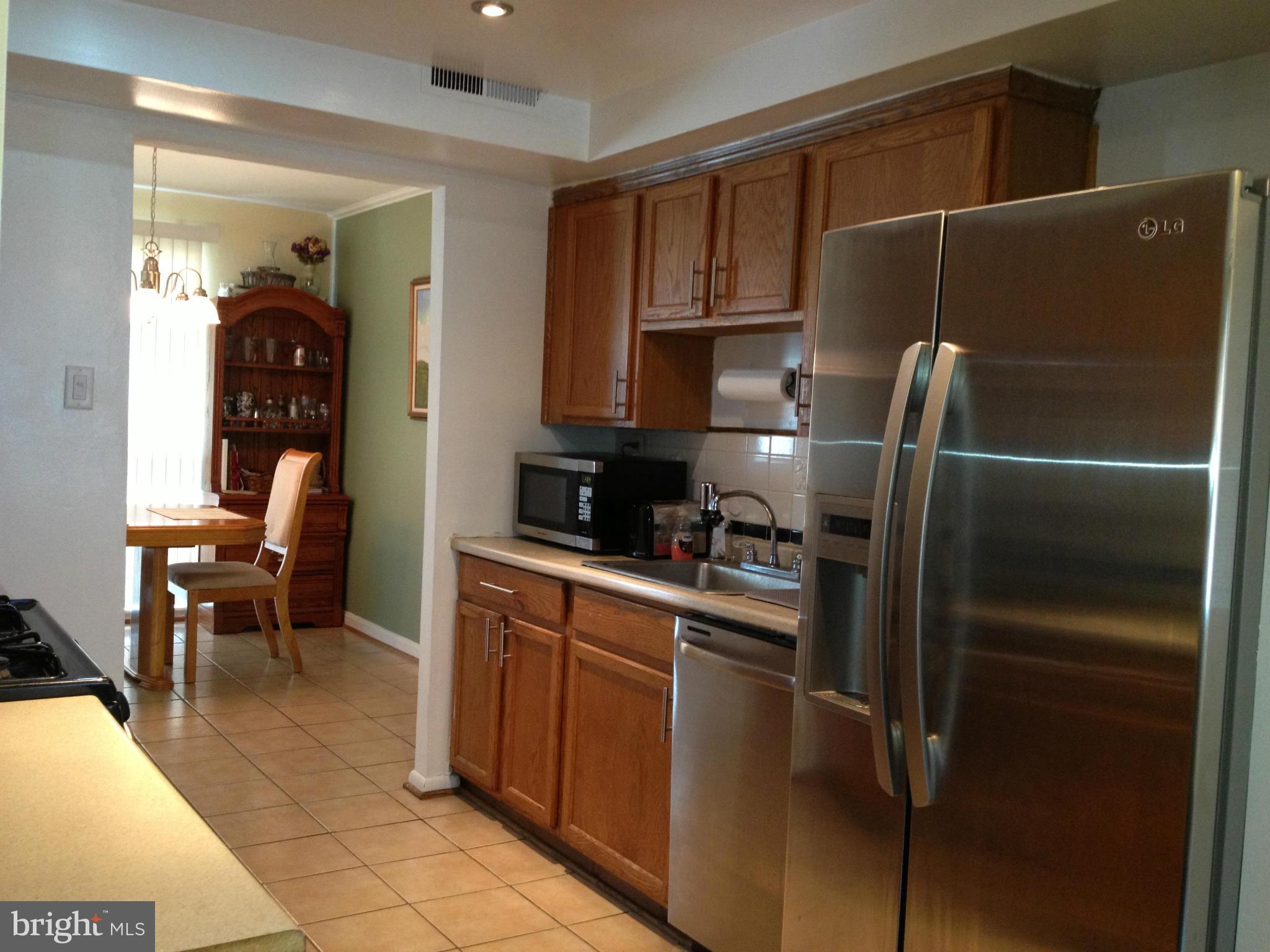 577 Summit Hall Road Gaithersburg, MD 20877 - Photo 3 of 18 Kitchen