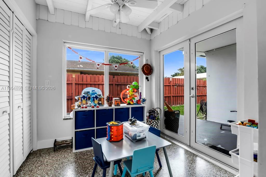 9435-9437 Southwest 39th Street Miami, FL 33165 - Photo 15 of 70