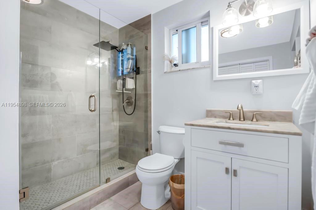 9435-9437 Southwest 39th Street Miami, FL 33165 - Photo 20 of 70