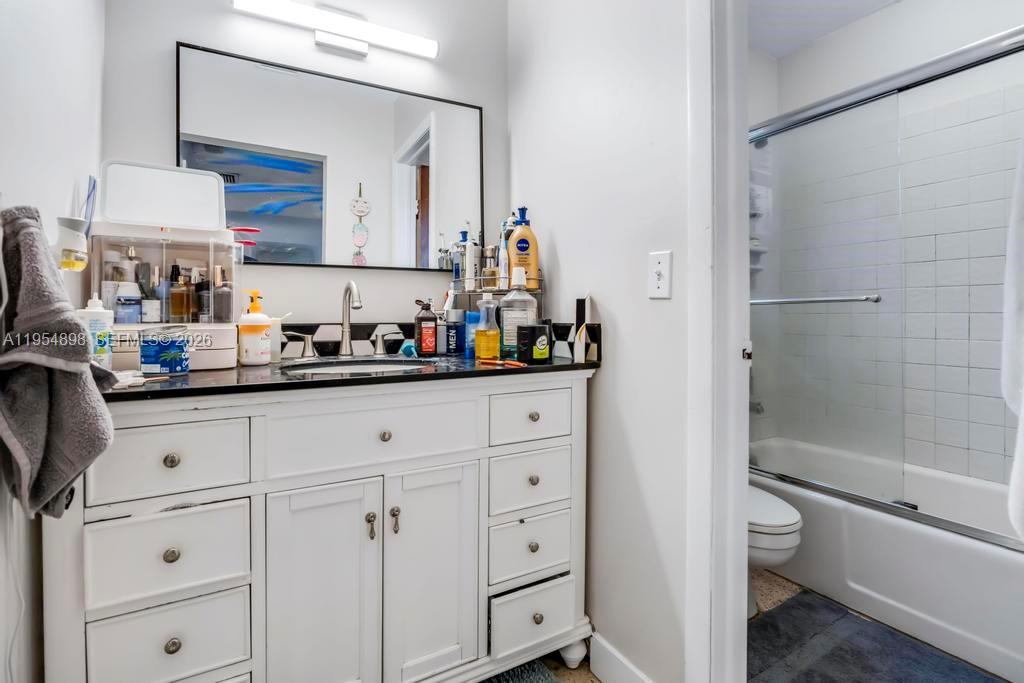 9435-9437 Southwest 39th Street Miami, FL 33165 - Photo 58 of 70