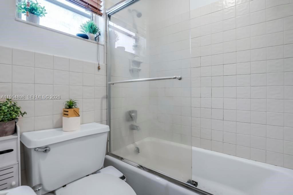 9435-9437 Southwest 39th Street Miami, FL 33165 - Photo 59 of 70