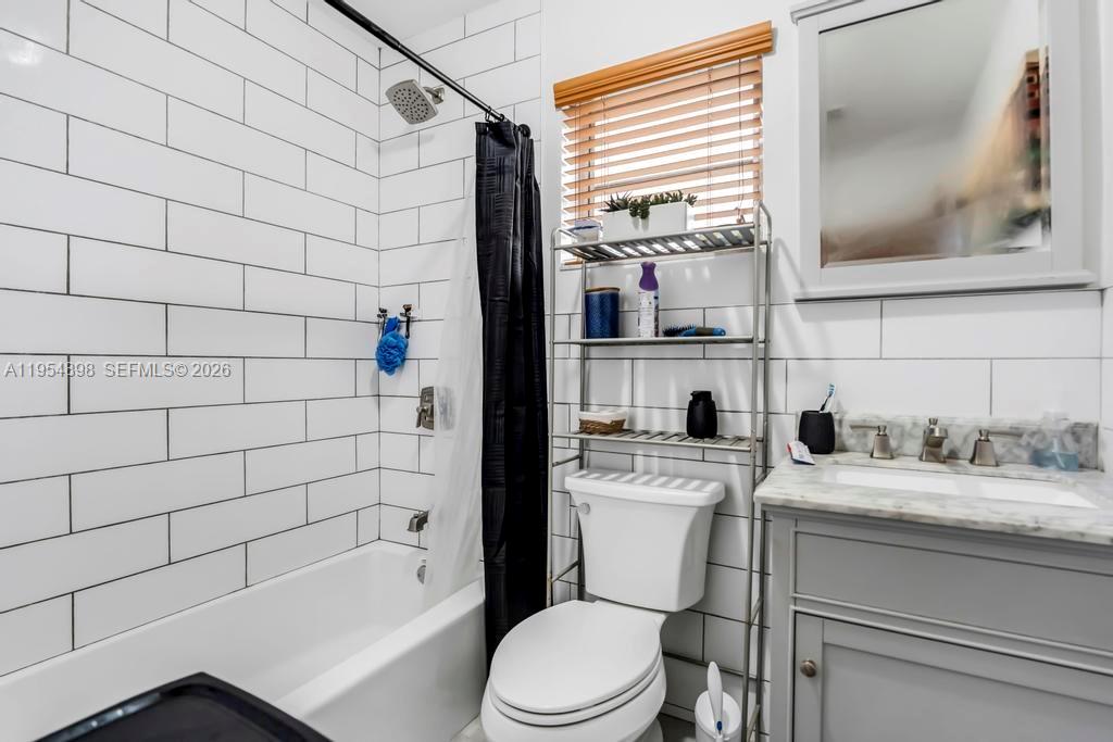 9435-9437 Southwest 39th Street Miami, FL 33165 - Photo 60 of 70