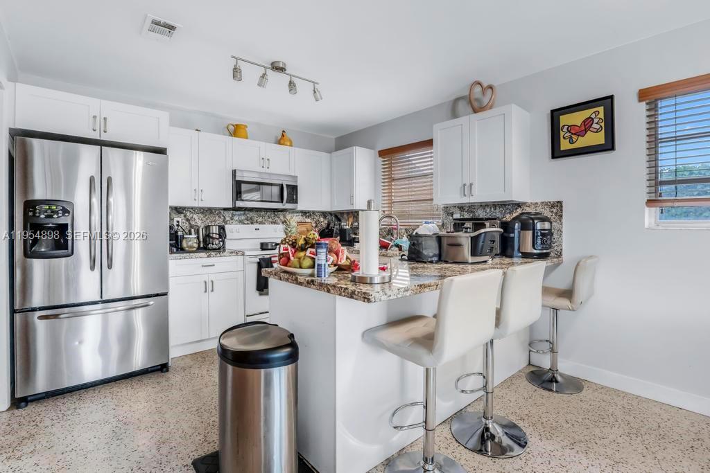 9435-9437 Southwest 39th Street Miami, FL 33165 - Photo 63 of 70