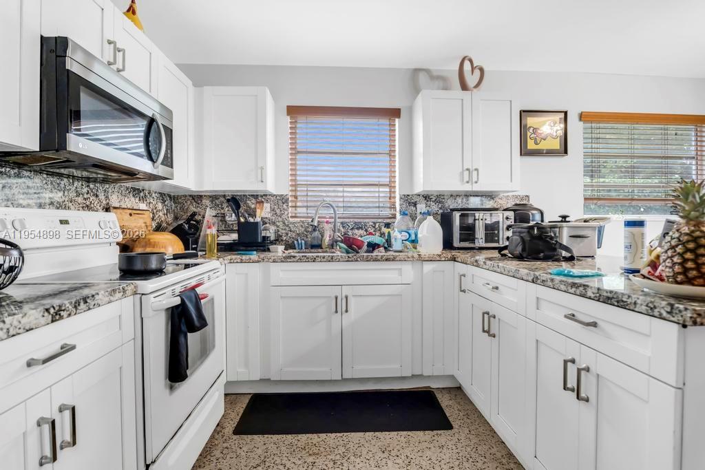 9435-9437 Southwest 39th Street Miami, FL 33165 - Photo 67 of 70