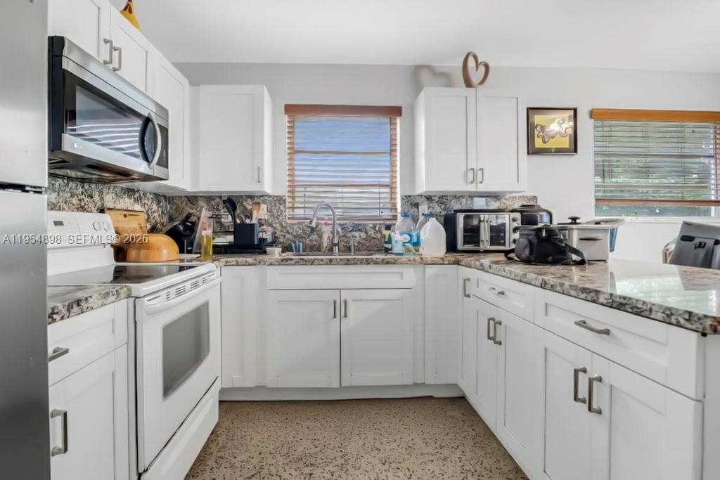 9435-9437 Southwest 39th Street Miami, FL 33165 - Photo 68 of 70